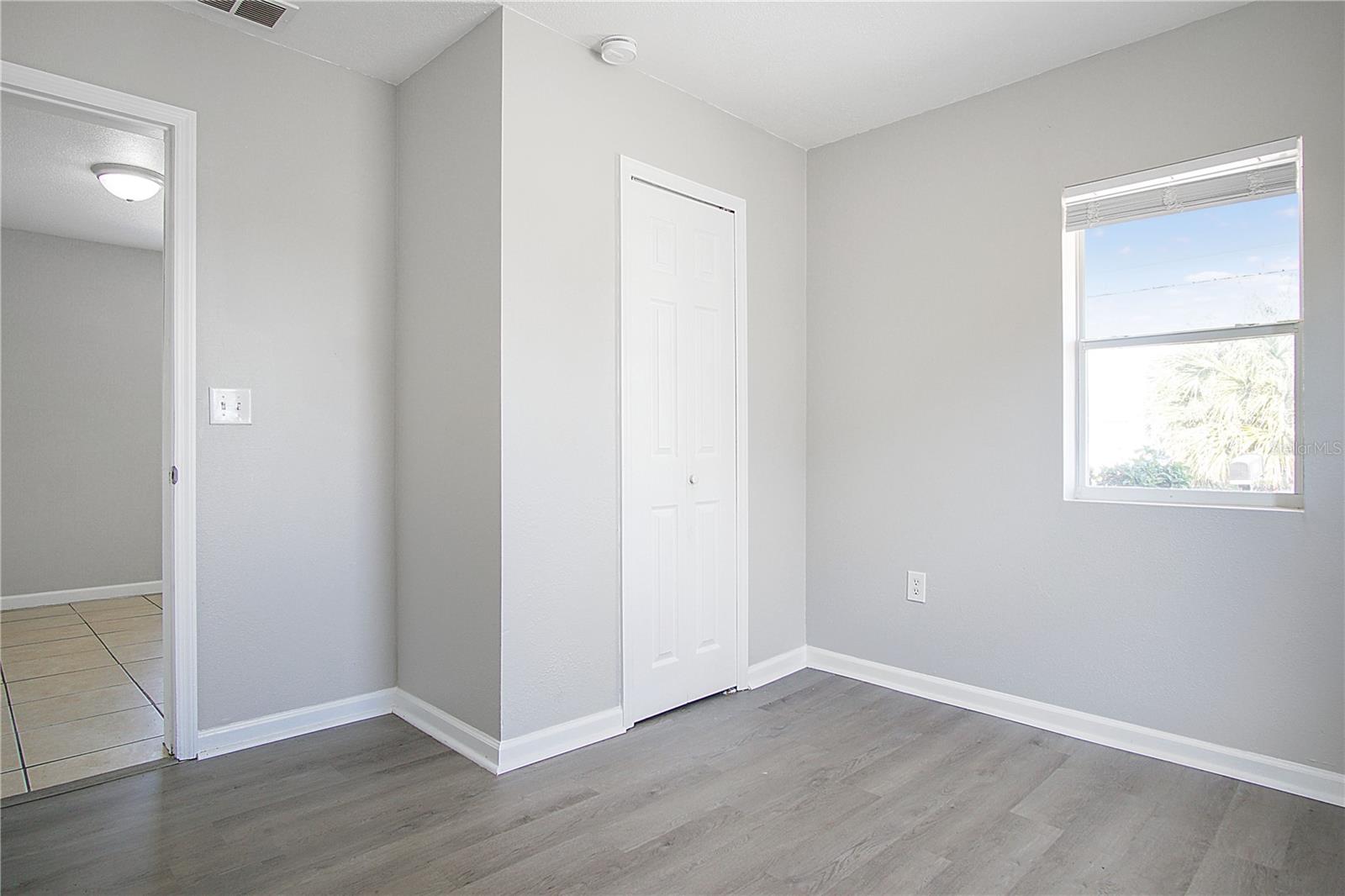 LOCKHARTS SUB - Residential Lease