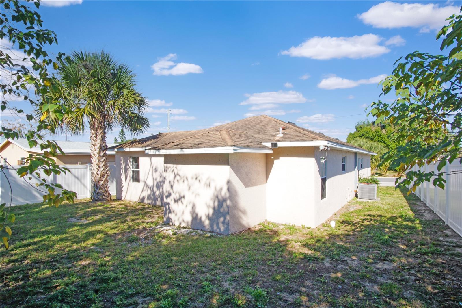 LOCKHARTS SUB - Residential Lease