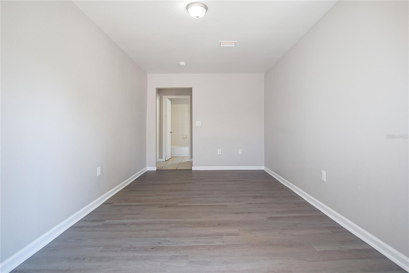 LOCKHARTS SUB - Residential Lease