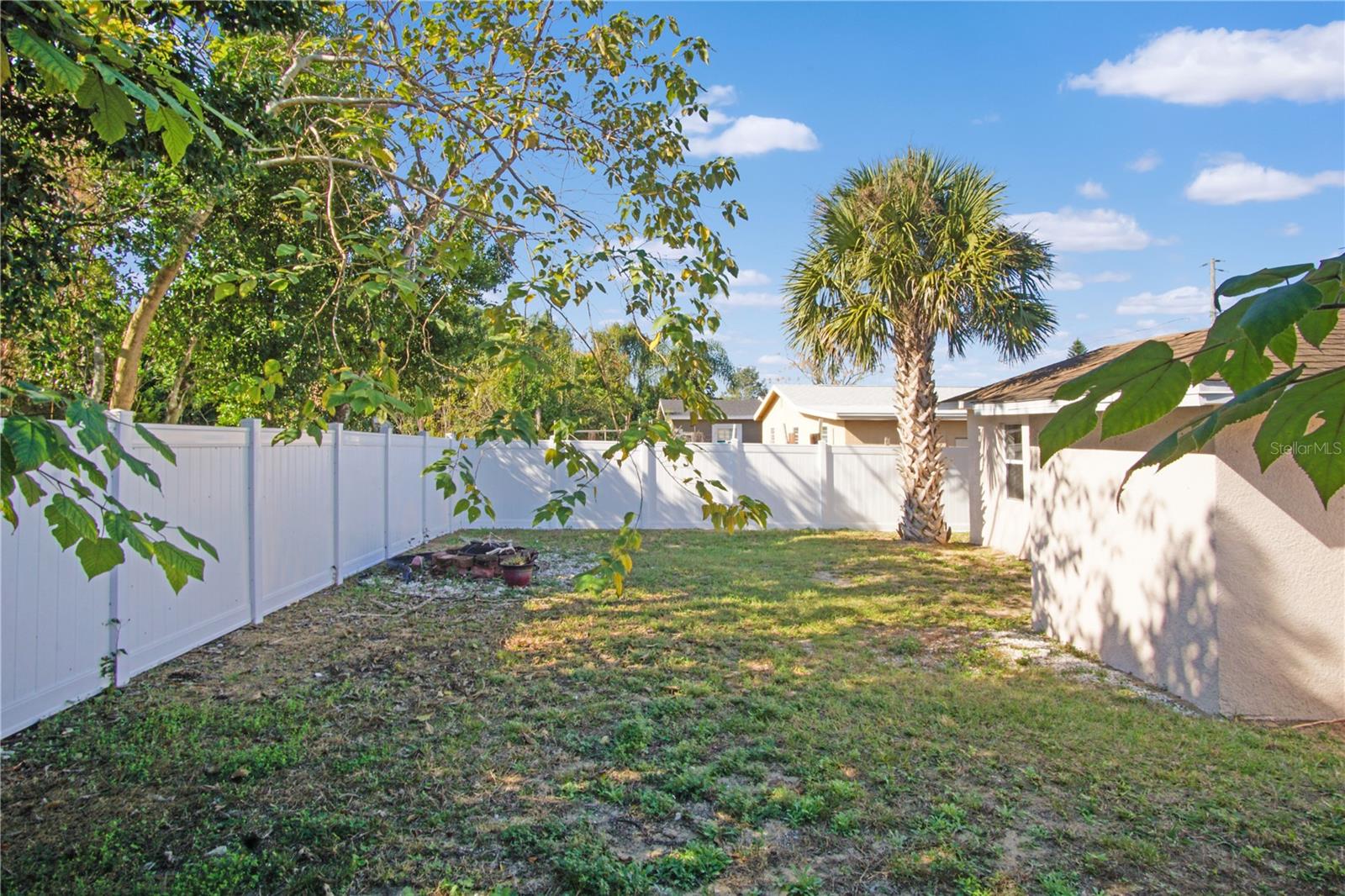 LOCKHARTS SUB - Residential Lease