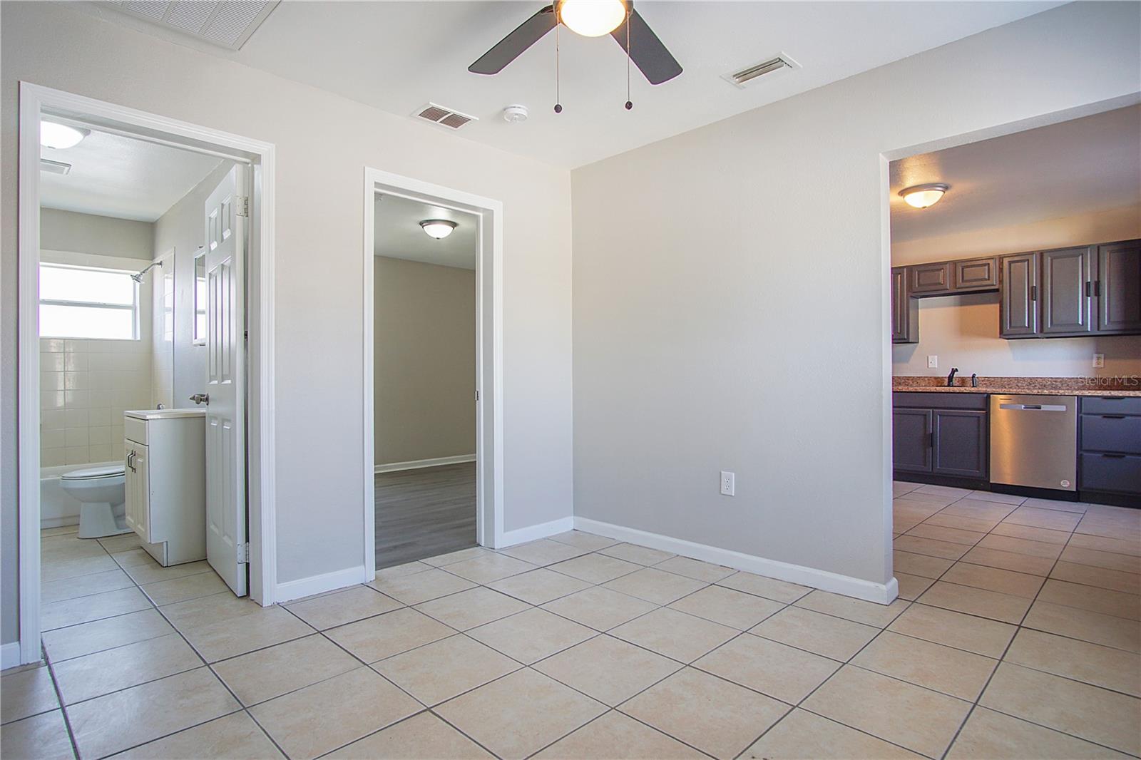 LOCKHARTS SUB - Residential Lease