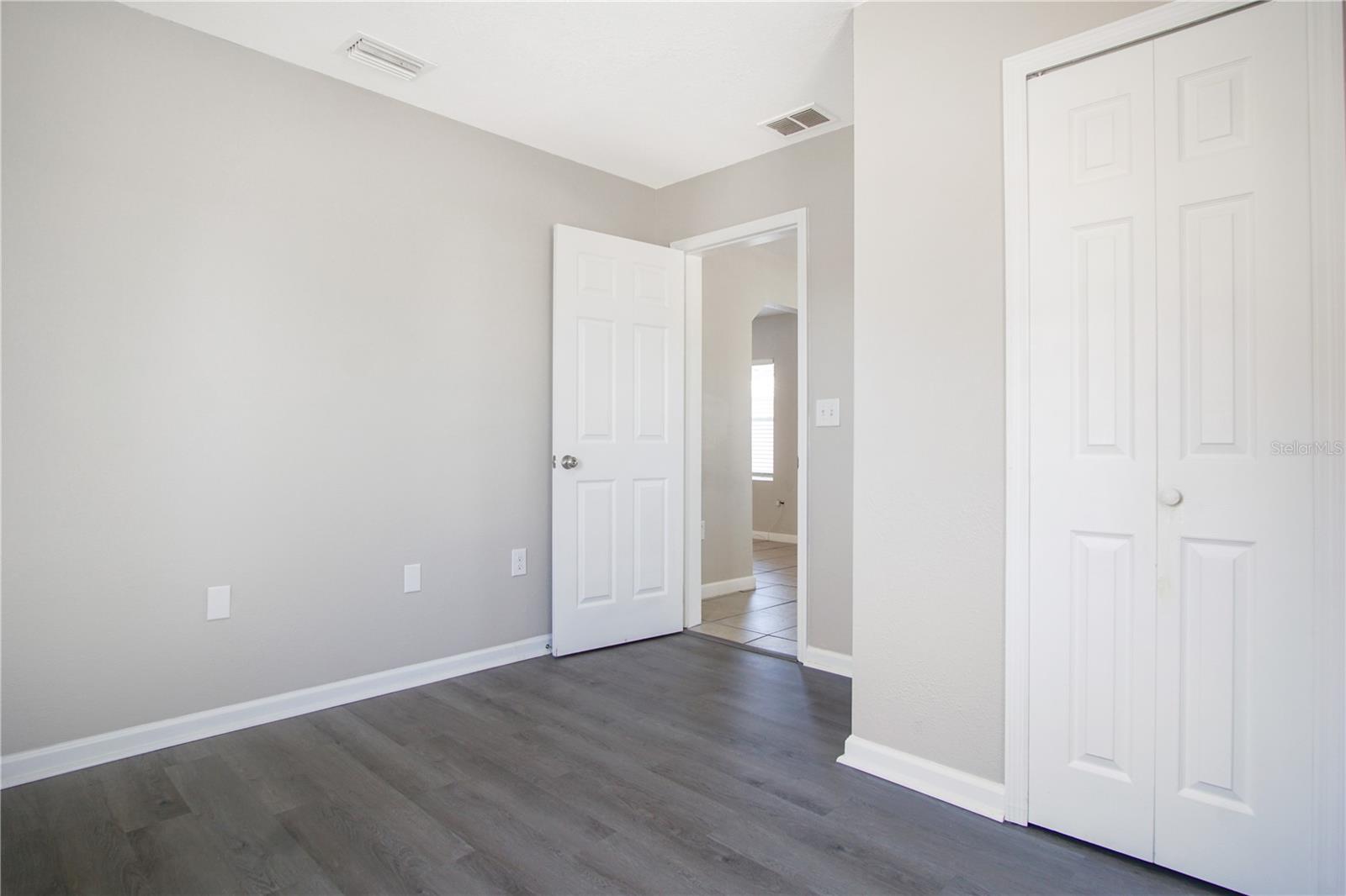 LOCKHARTS SUB - Residential Lease