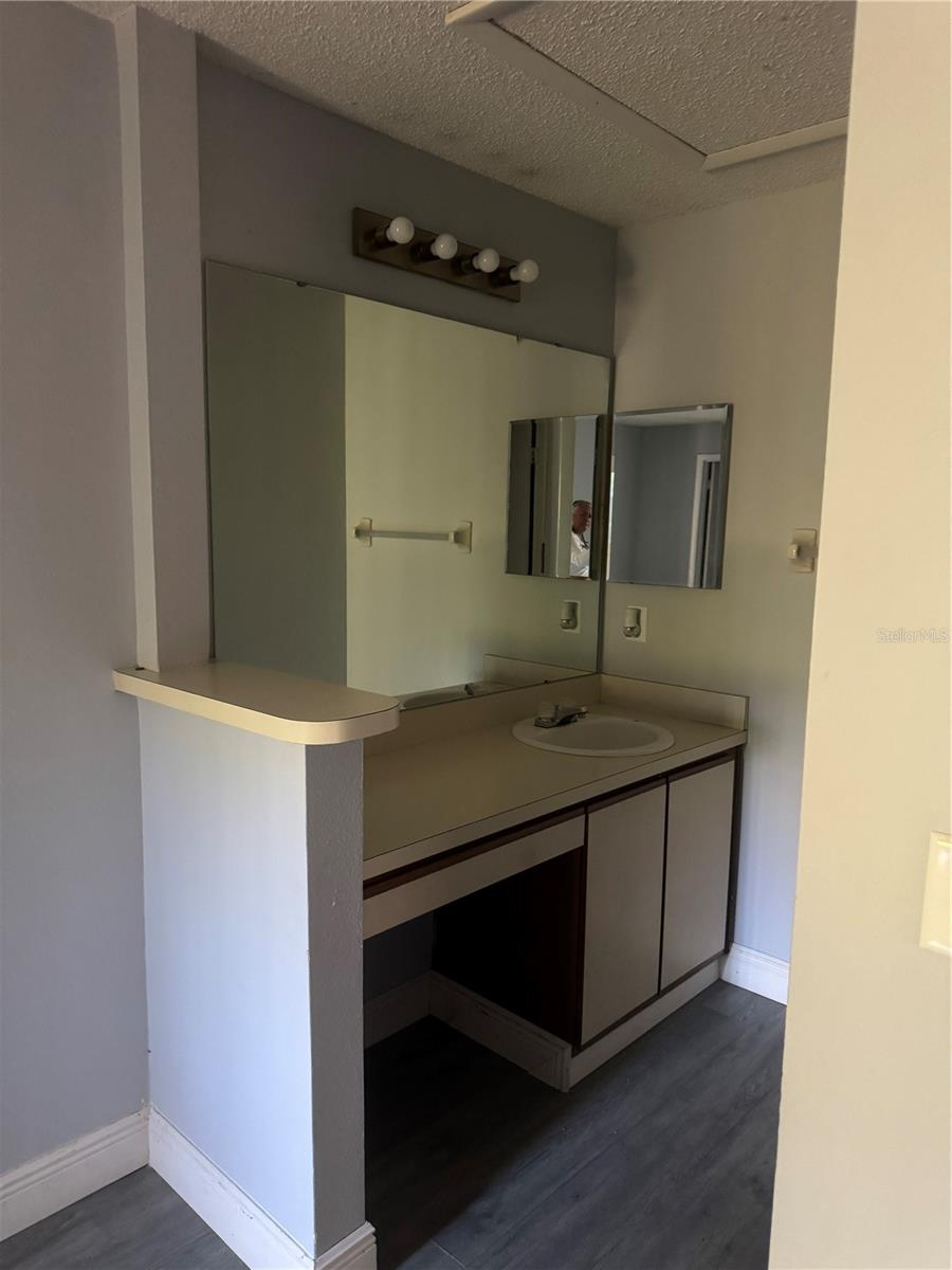 KING OAK VILLAS PH 2 4TH ADD - Residential