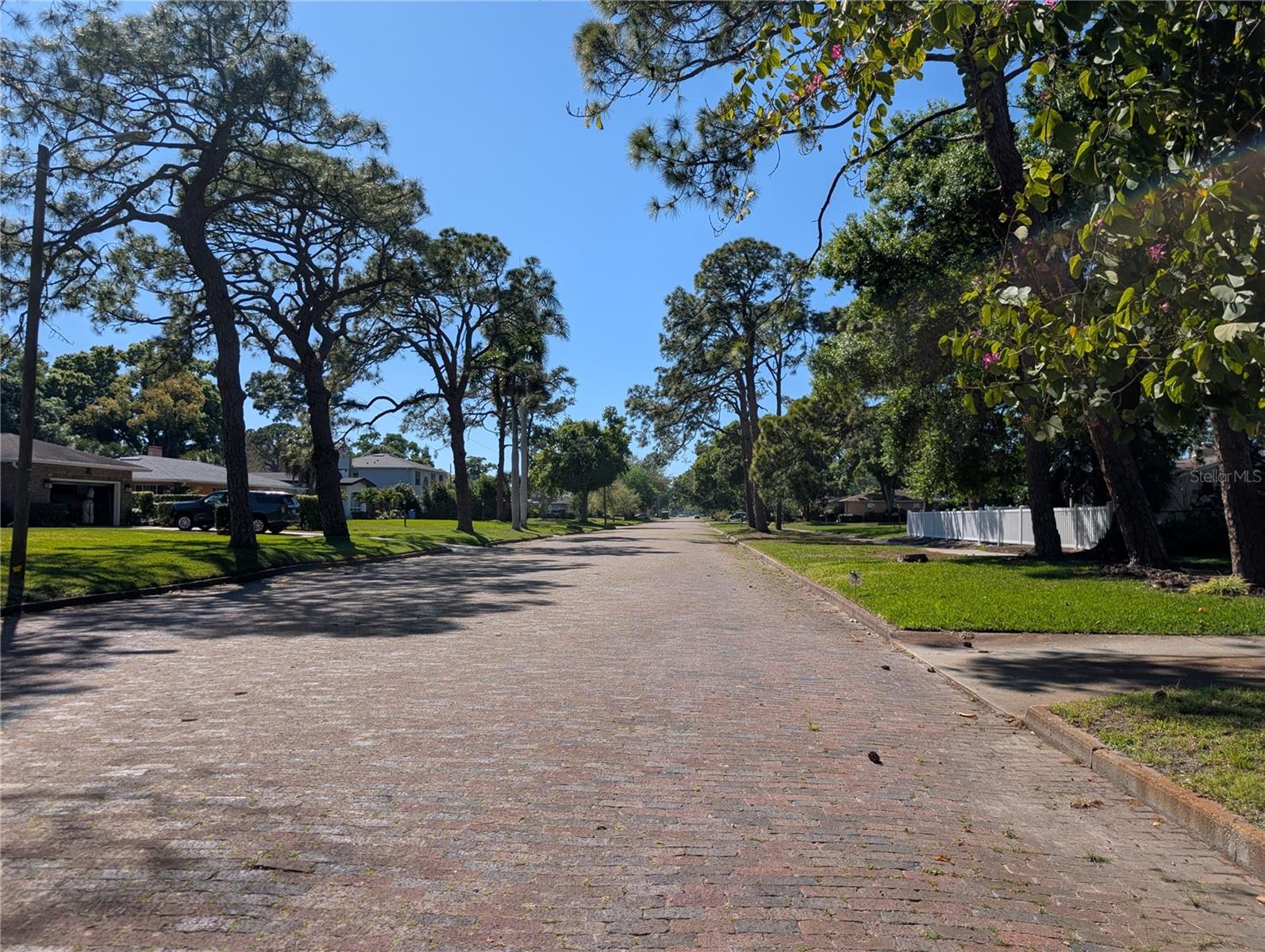 EAGLE CREST - Residential