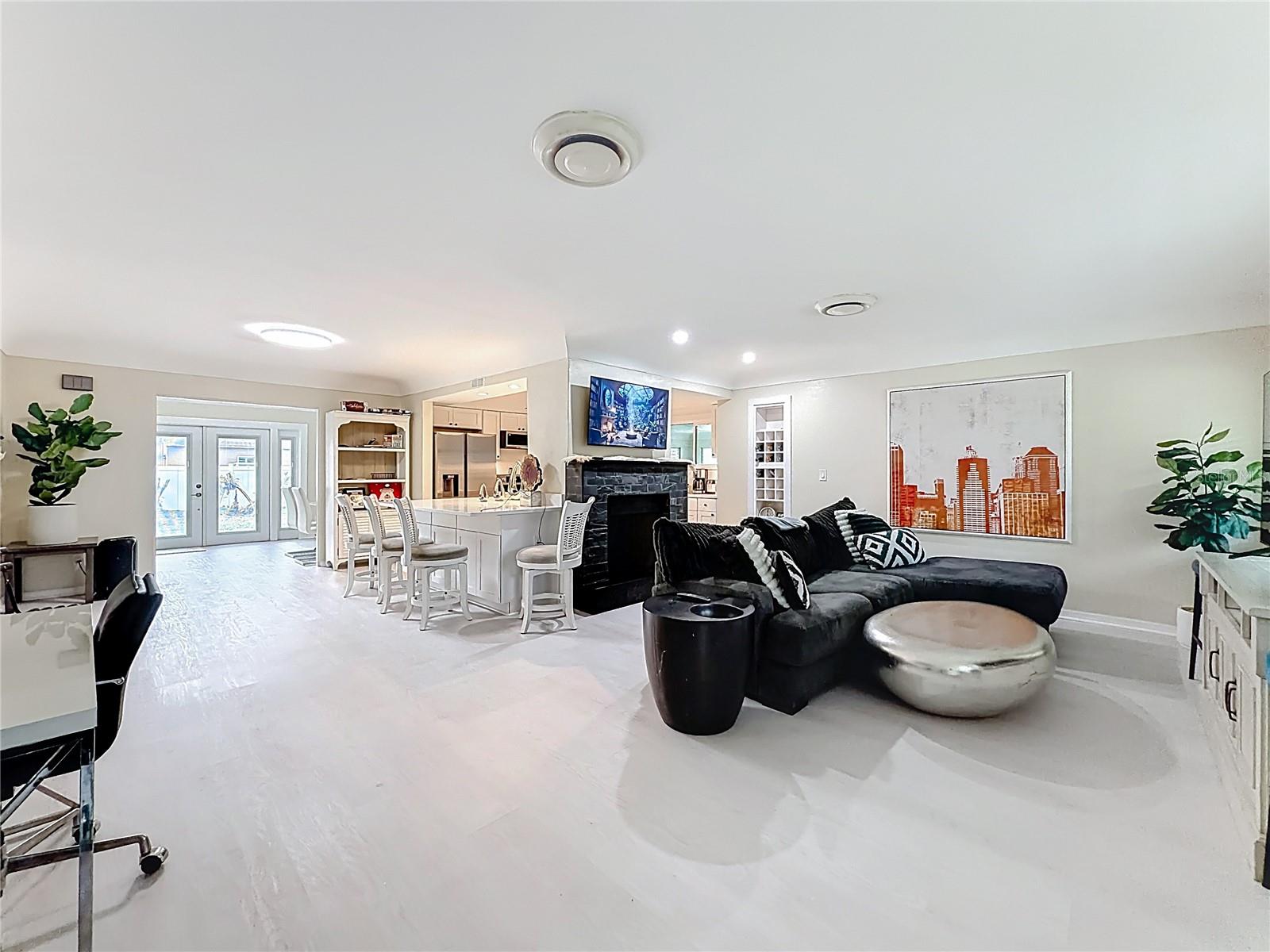 EAGLE CREST - Residential