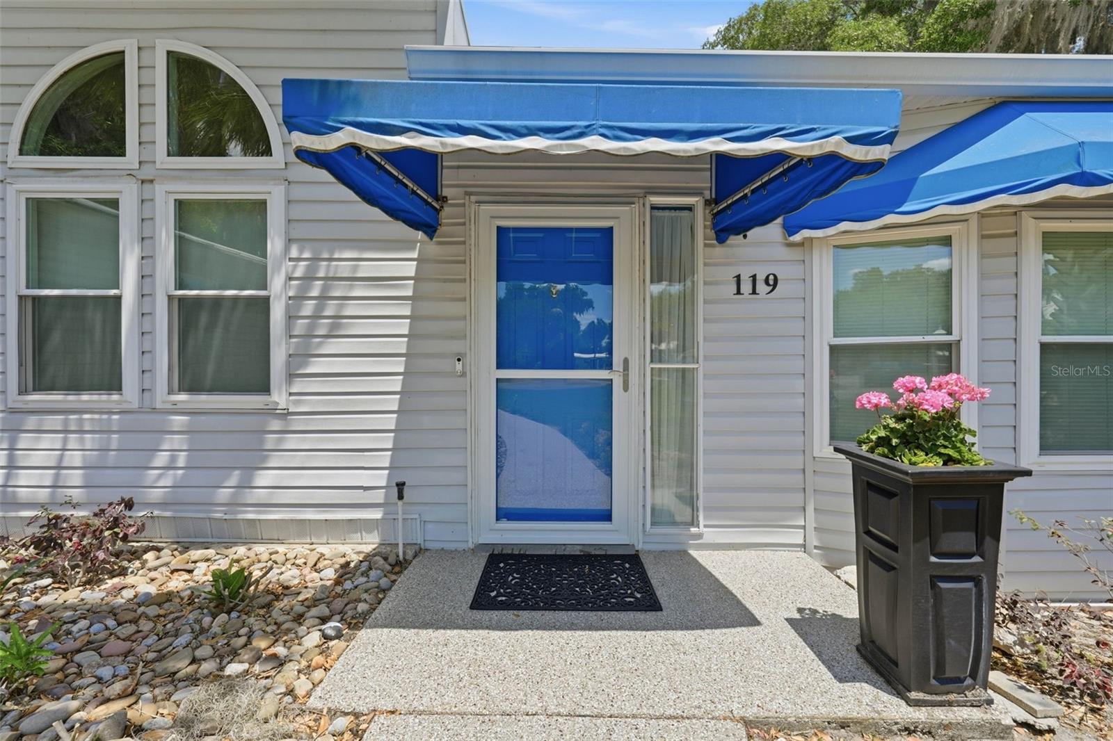 119 LAKE SHORE CIRCLE
