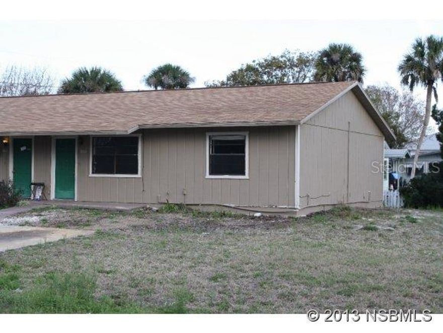 2/1 duplex, centrally located, quiet family friendly area.