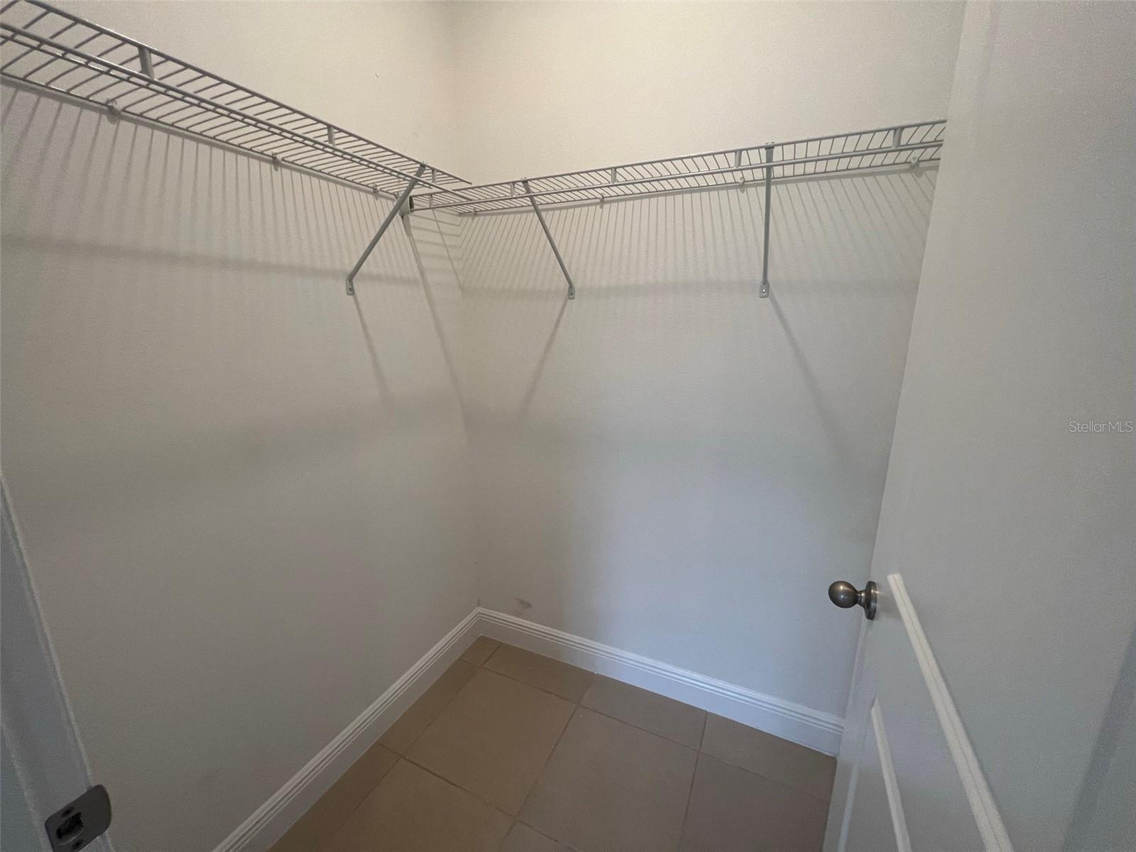 MARION OAKS UN # 5 - Residential Lease