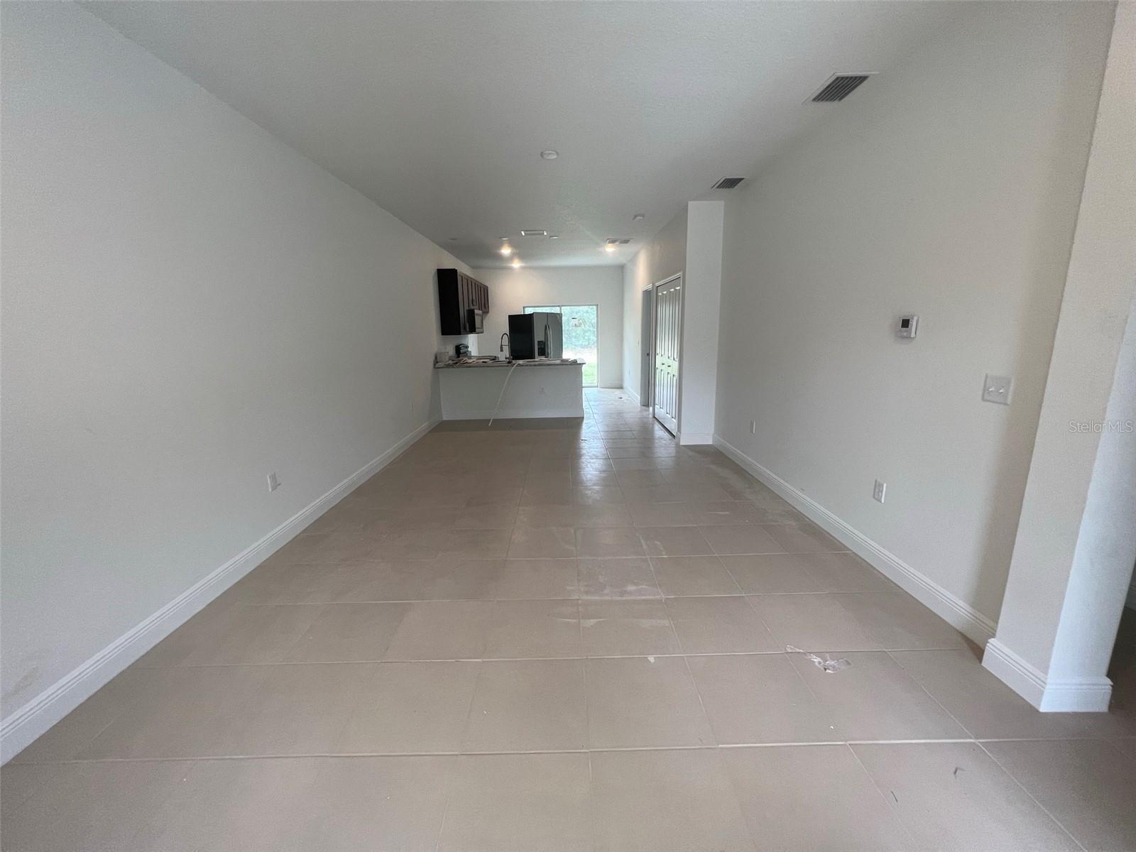 MARION OAKS UN # 5 - Residential Lease