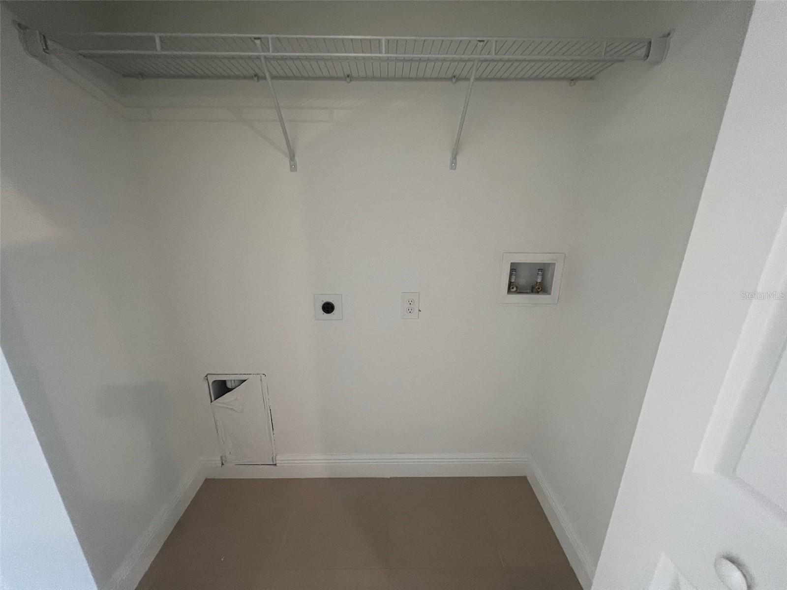 MARION OAKS UN # 5 - Residential Lease