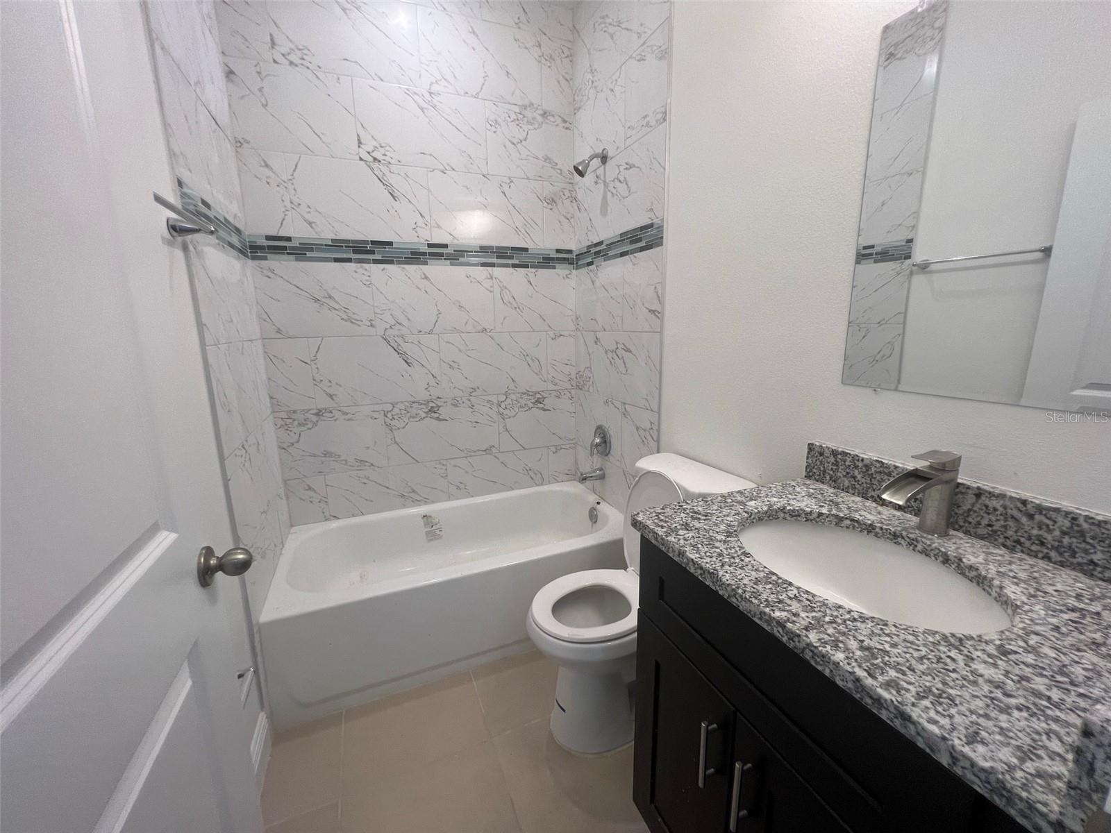 MARION OAKS UN # 5 - Residential Lease