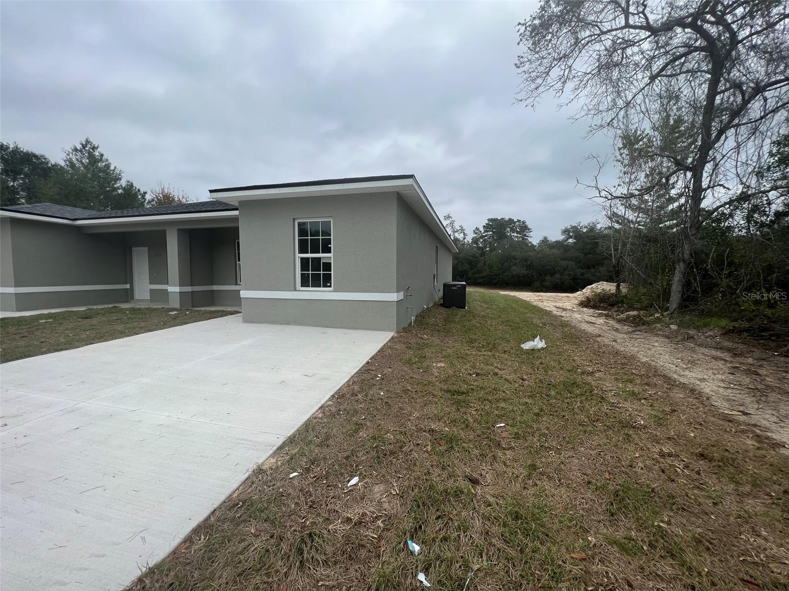 MARION OAKS UN # 5 - Residential Lease