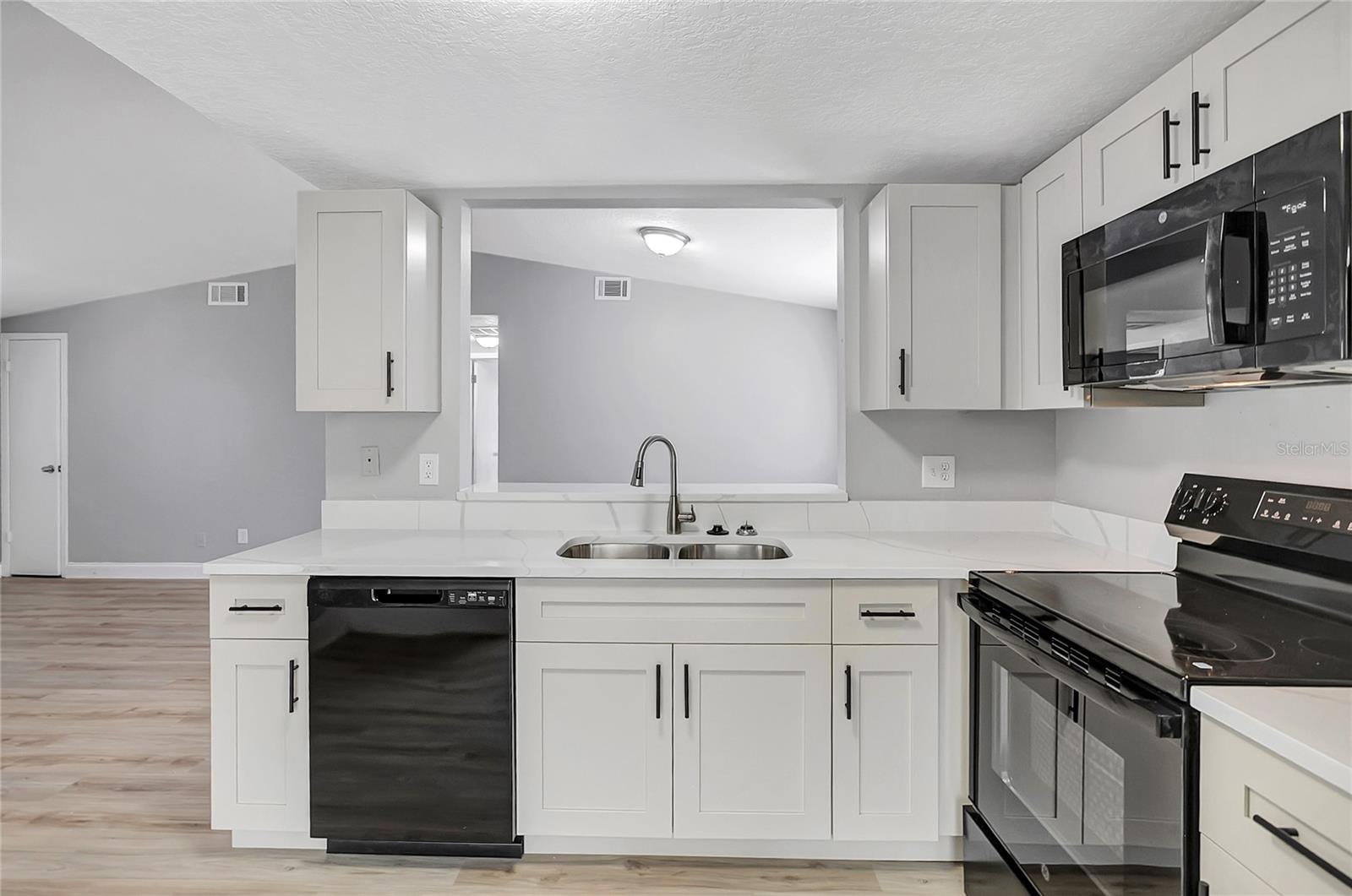 TIMBERLANE SUB UNIT 4 - Residential