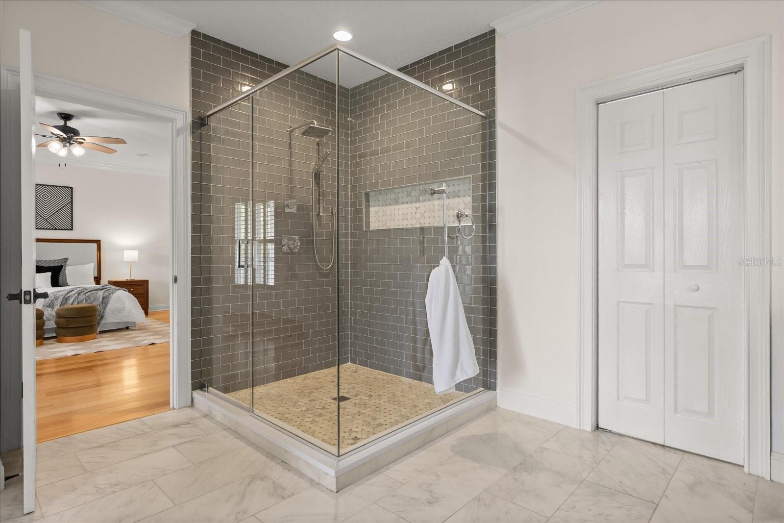 DIXIE TERRACE - Residential