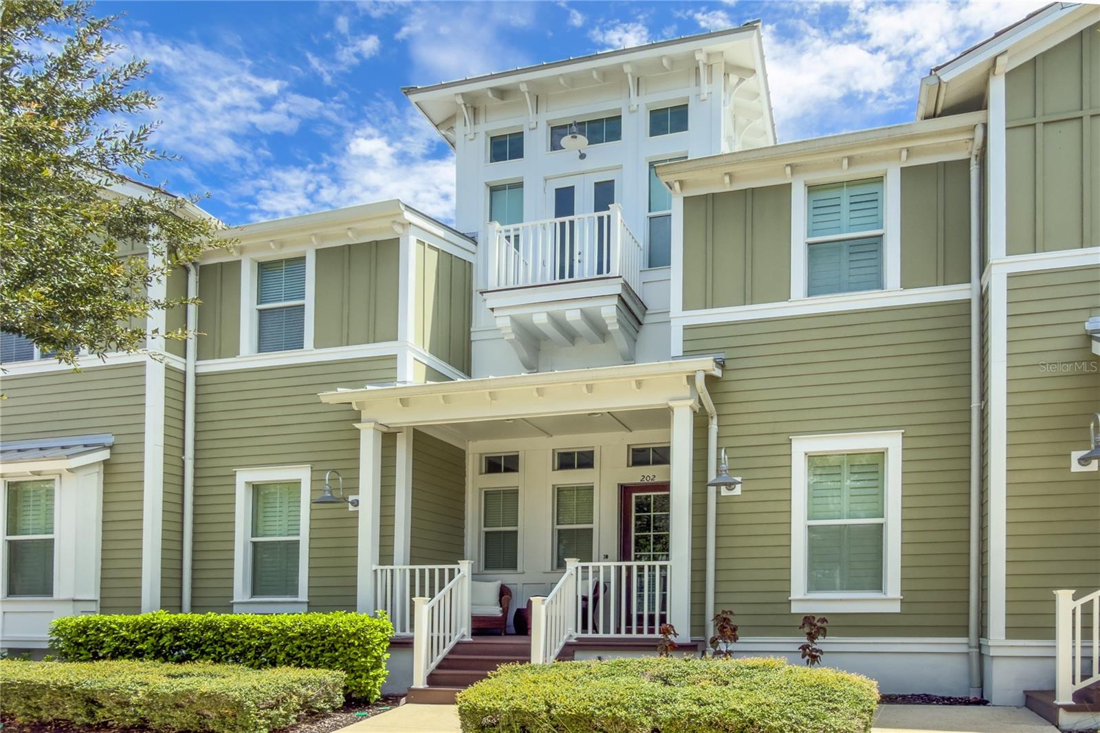 311 SAPPHIRE LAKE DRIVE 202