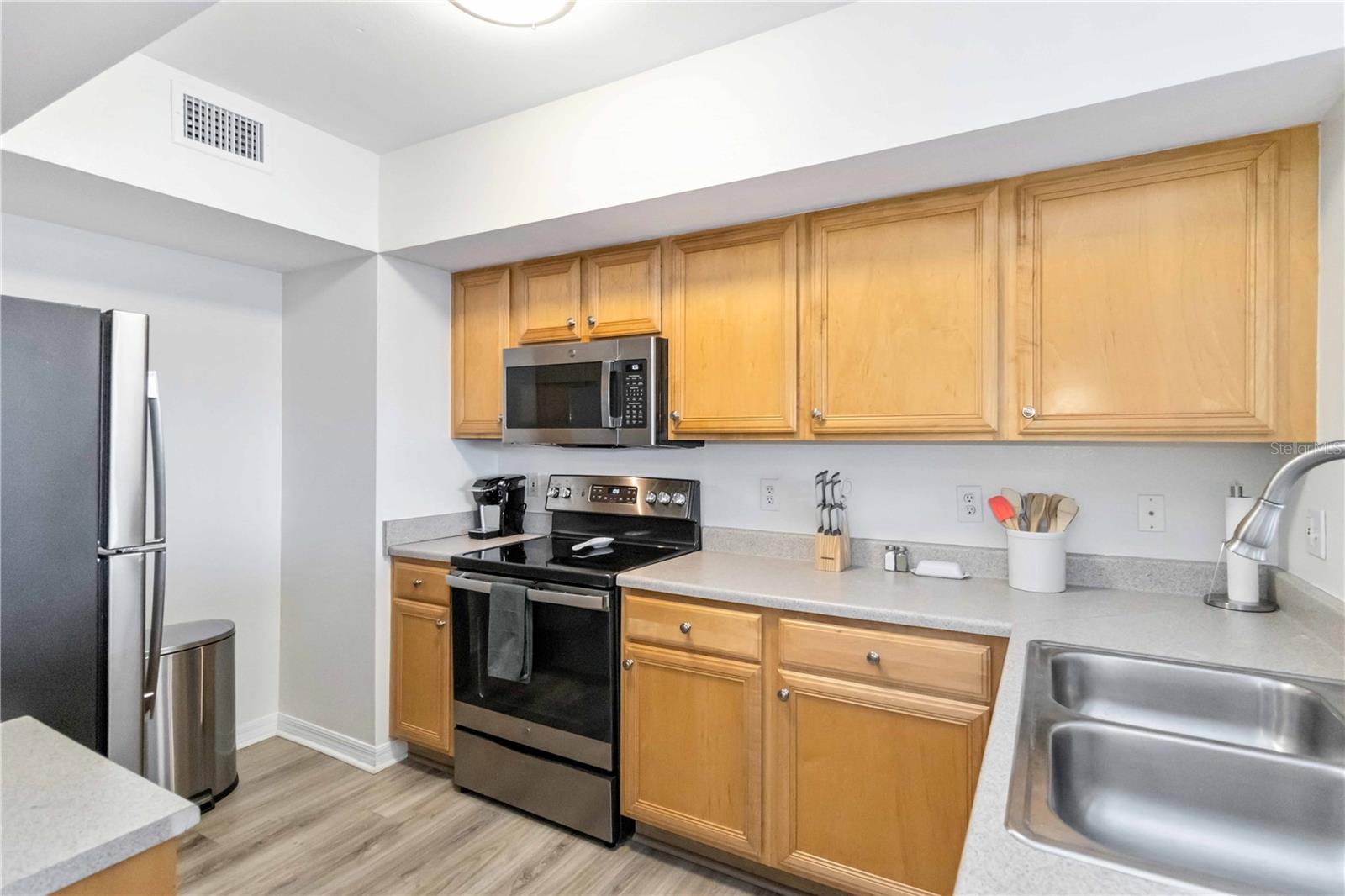 VILLAGIO - Residential Lease