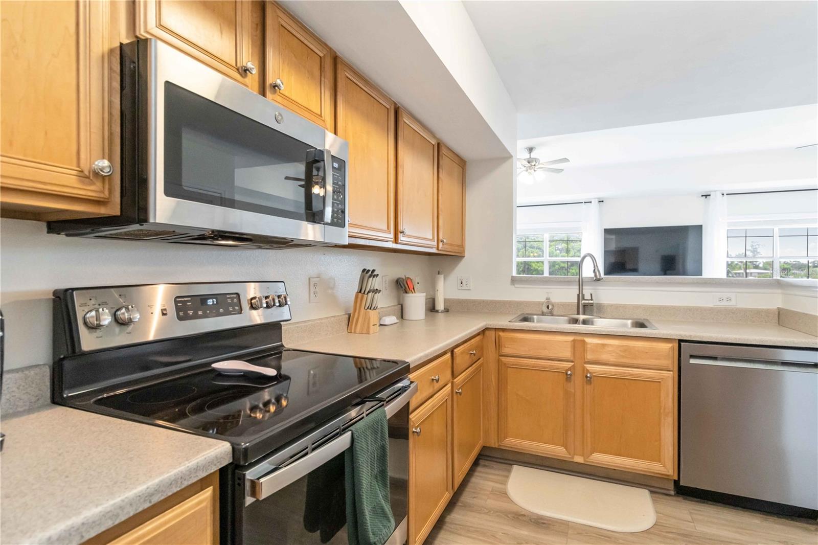 VILLAGIO - Residential Lease