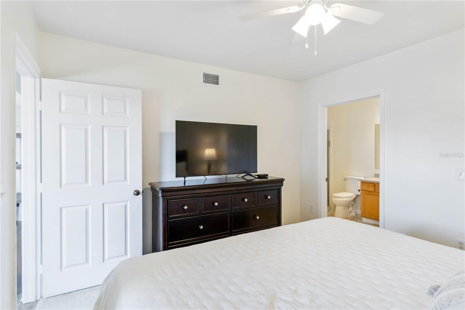 VILLAGIO - Residential Lease