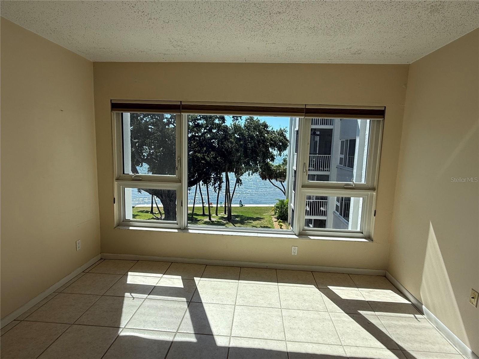 BAYS BLUFF ATPS SEC 1 - Residential Lease