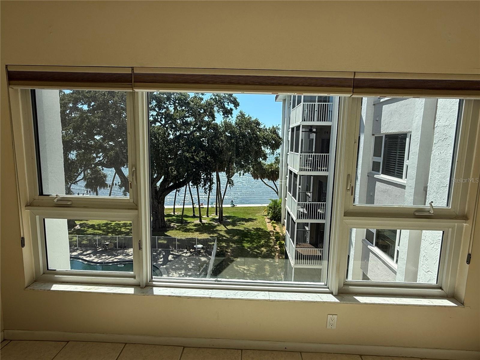 BAYS BLUFF ATPS SEC 1 - Residential Lease