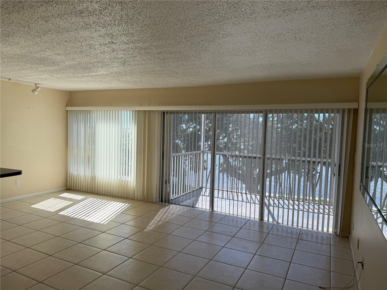 BAYS BLUFF ATPS SEC 1 - Residential Lease