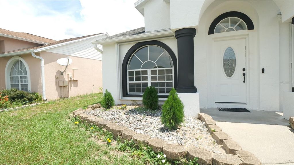 Photo of 9826 La Vonda Street, Riverview, FL 33569 (MLS # TB8418762)