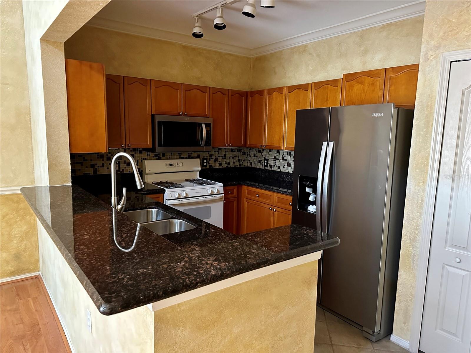 GRAND BELLAGIO AT BAYWATCH CONDO THE - Residential Lease