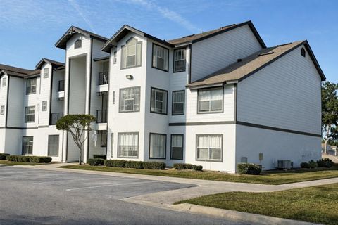 Photo of 2201 Key West Court #328, Kissimmee, FL 34741 (MLS # S5146825)