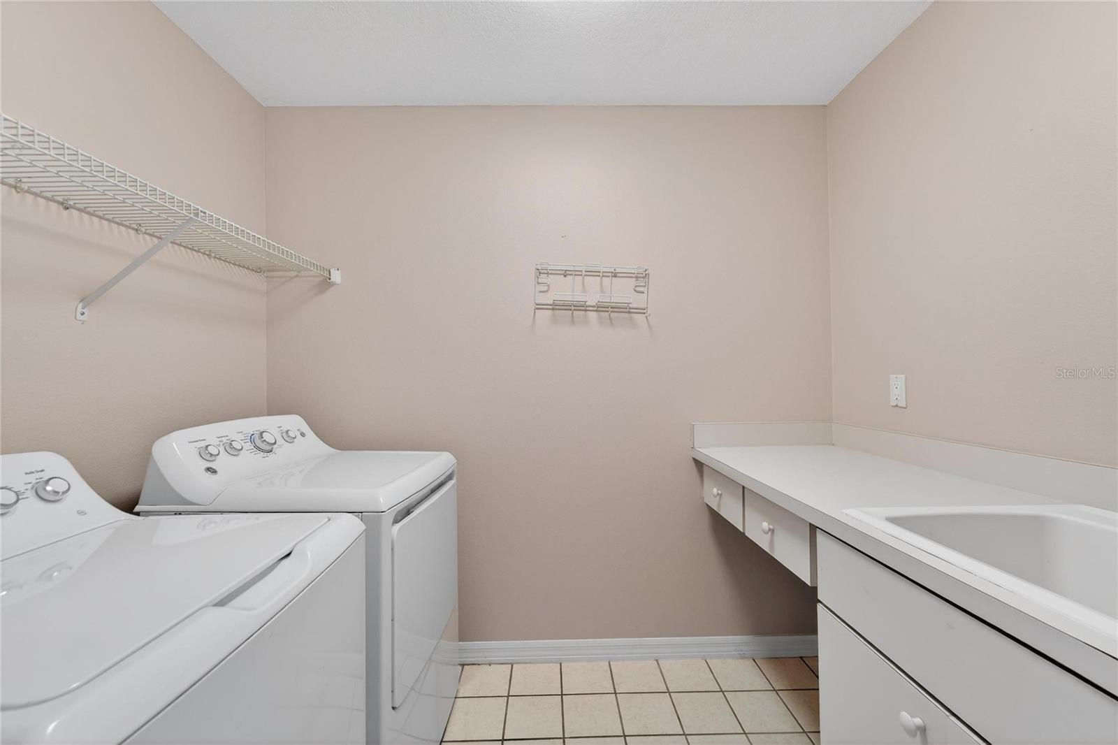 BLOOMINGDALE SEC BB PH - Residential Lease