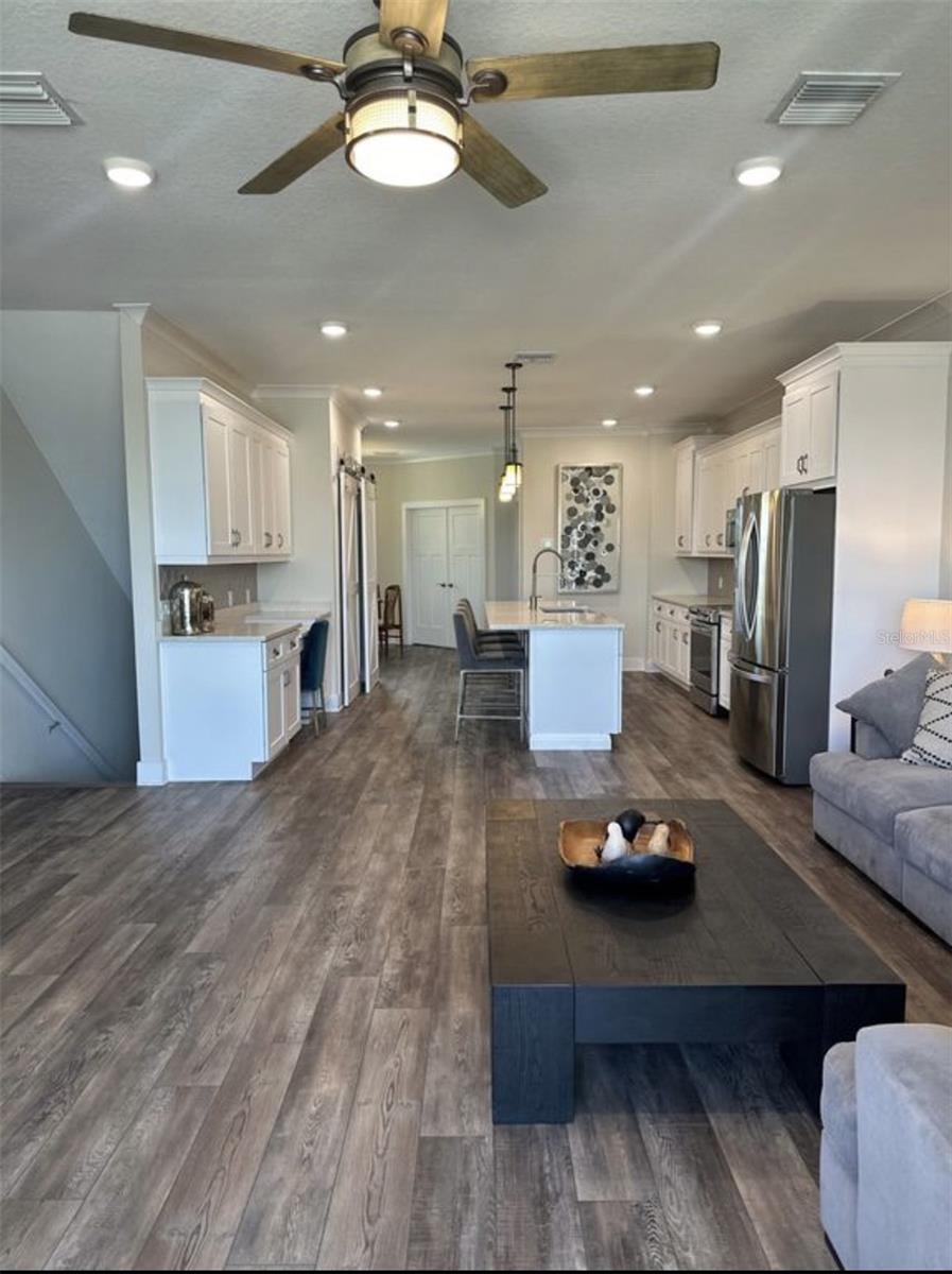 RIVIERA TWNHMS - Residential Lease