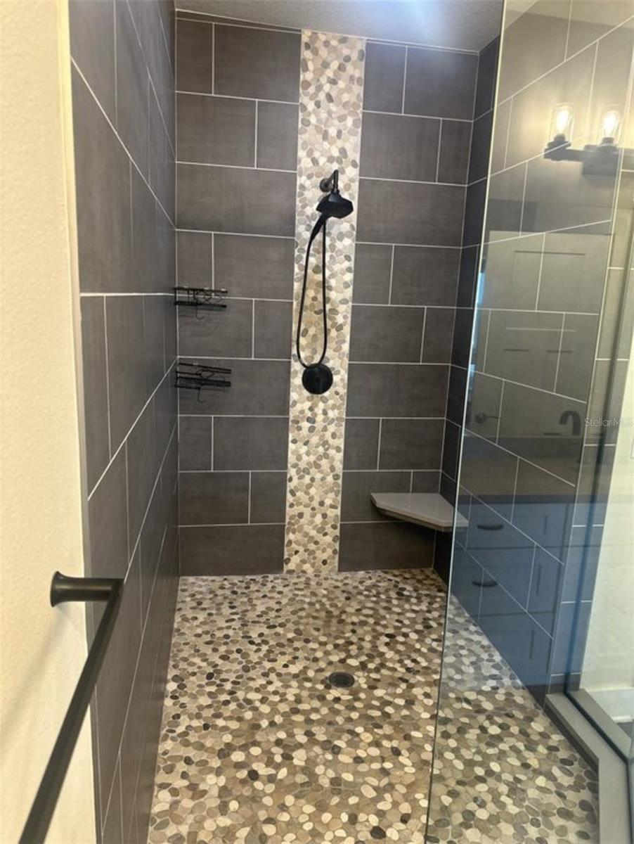 RIVIERA TWNHMS - Residential Lease