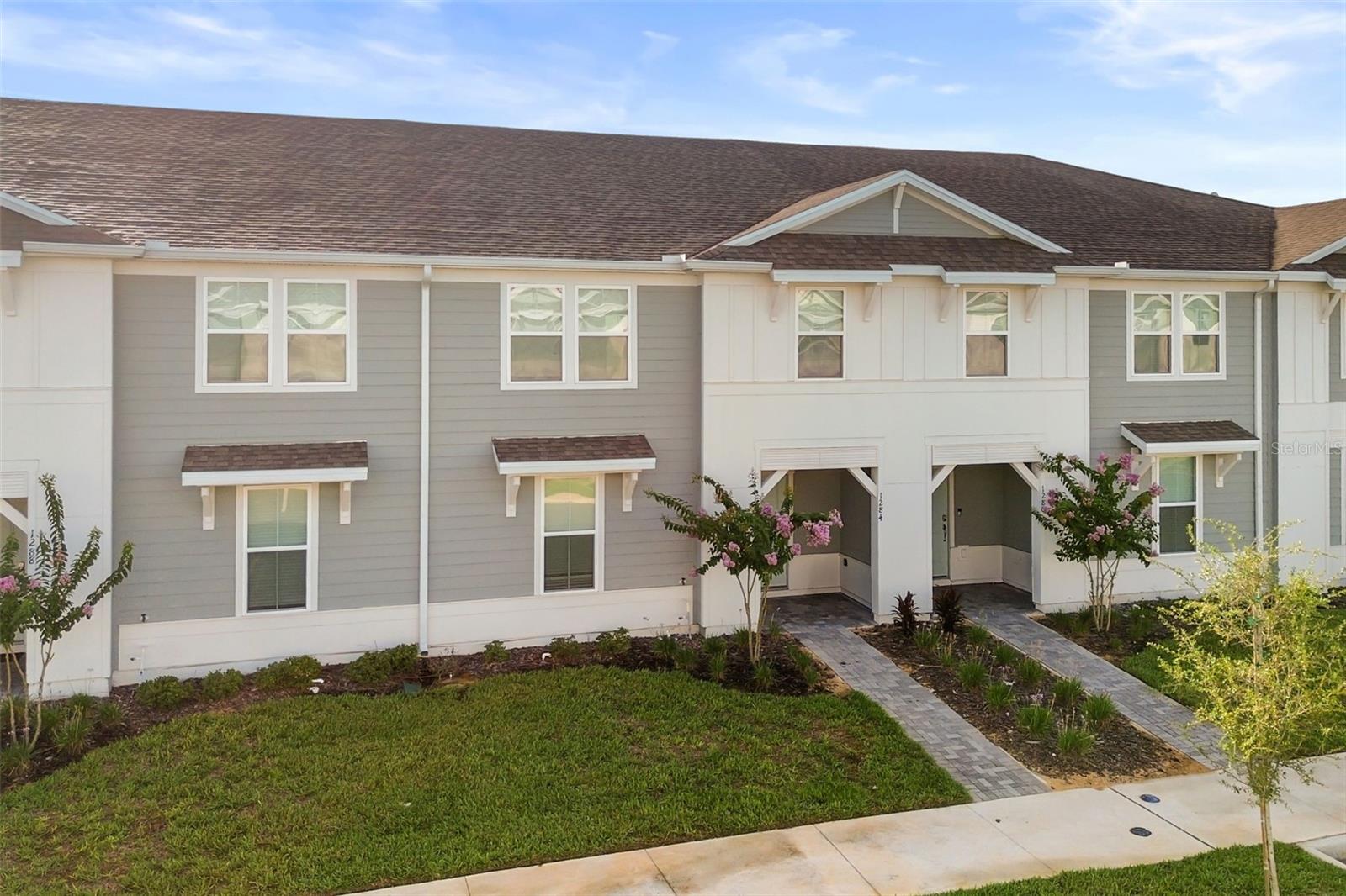 1284 BLUE ISLAND DRIVE