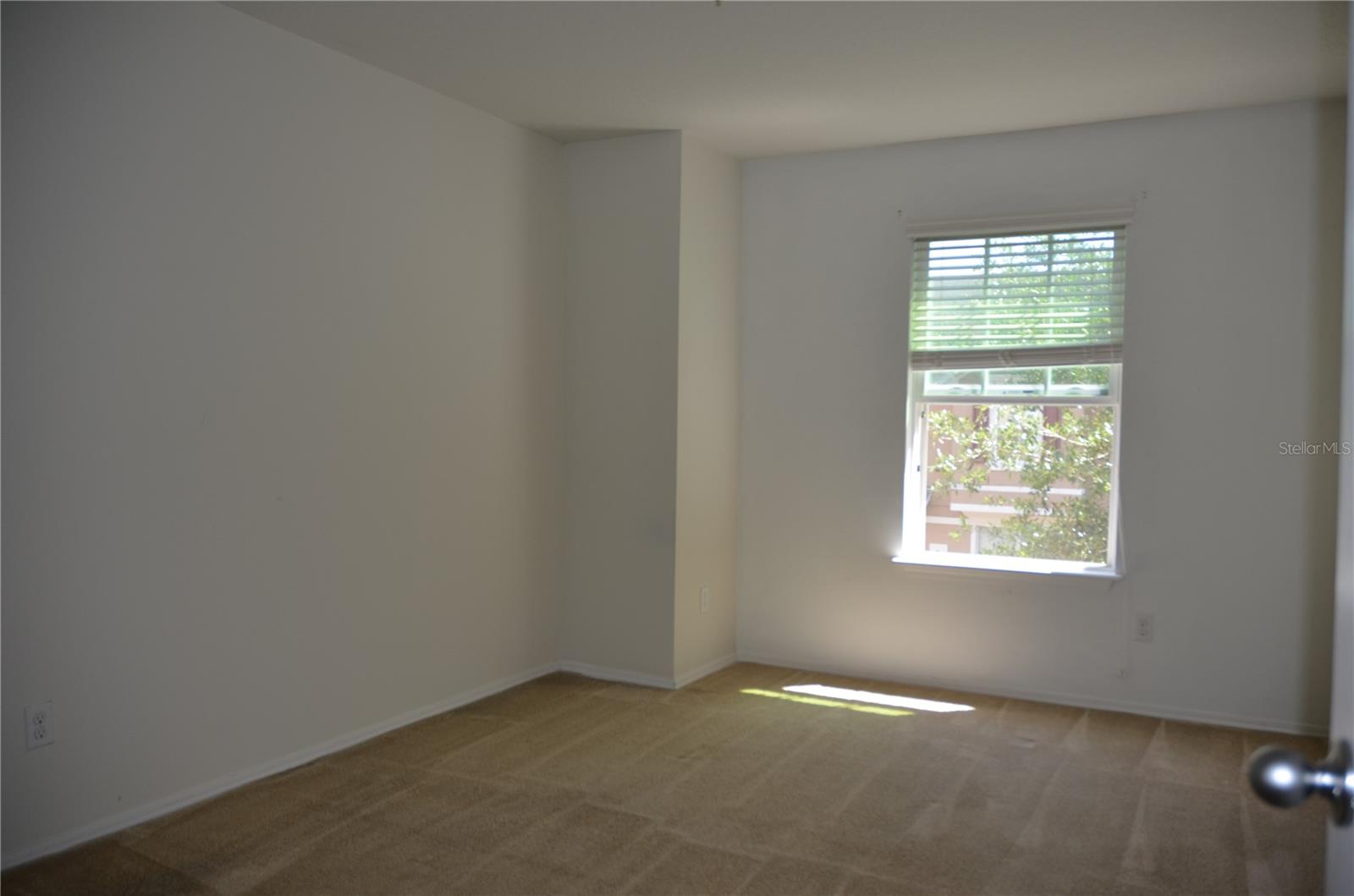 SUTTON PLACE TWNHMS A REP - Residential Lease