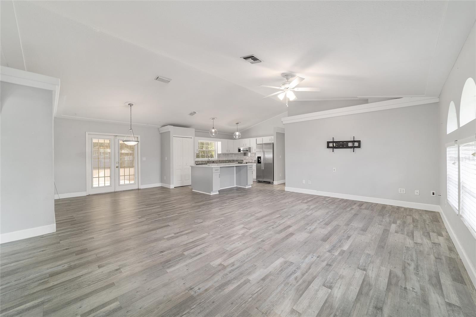3920 SE 17 LANE