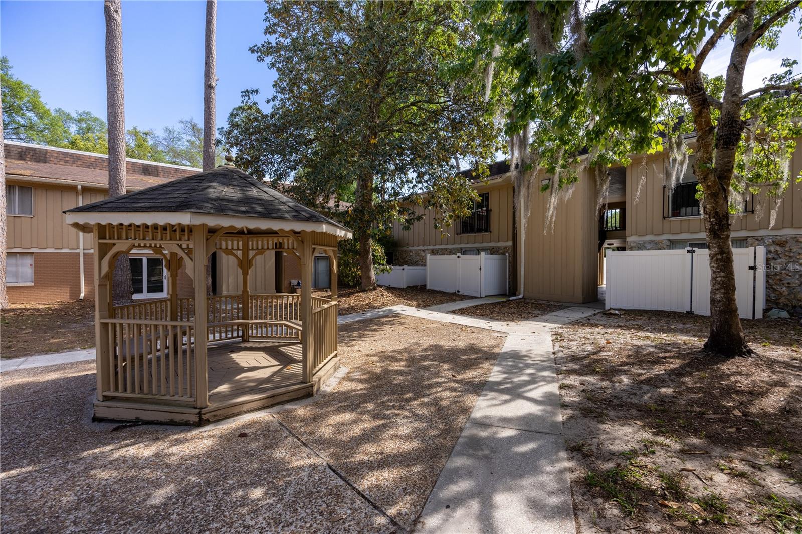 HAWTHORNE RESERVE - Residential