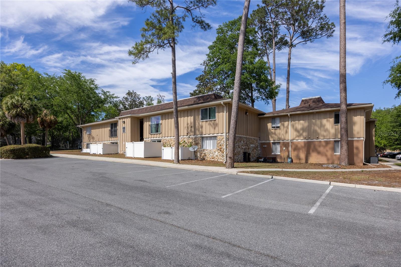 HAWTHORNE RESERVE - Residential