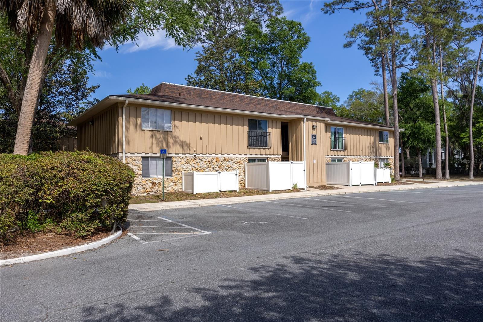 HAWTHORNE RESERVE - Residential