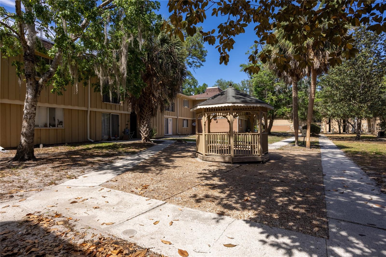 HAWTHORNE RESERVE - Residential