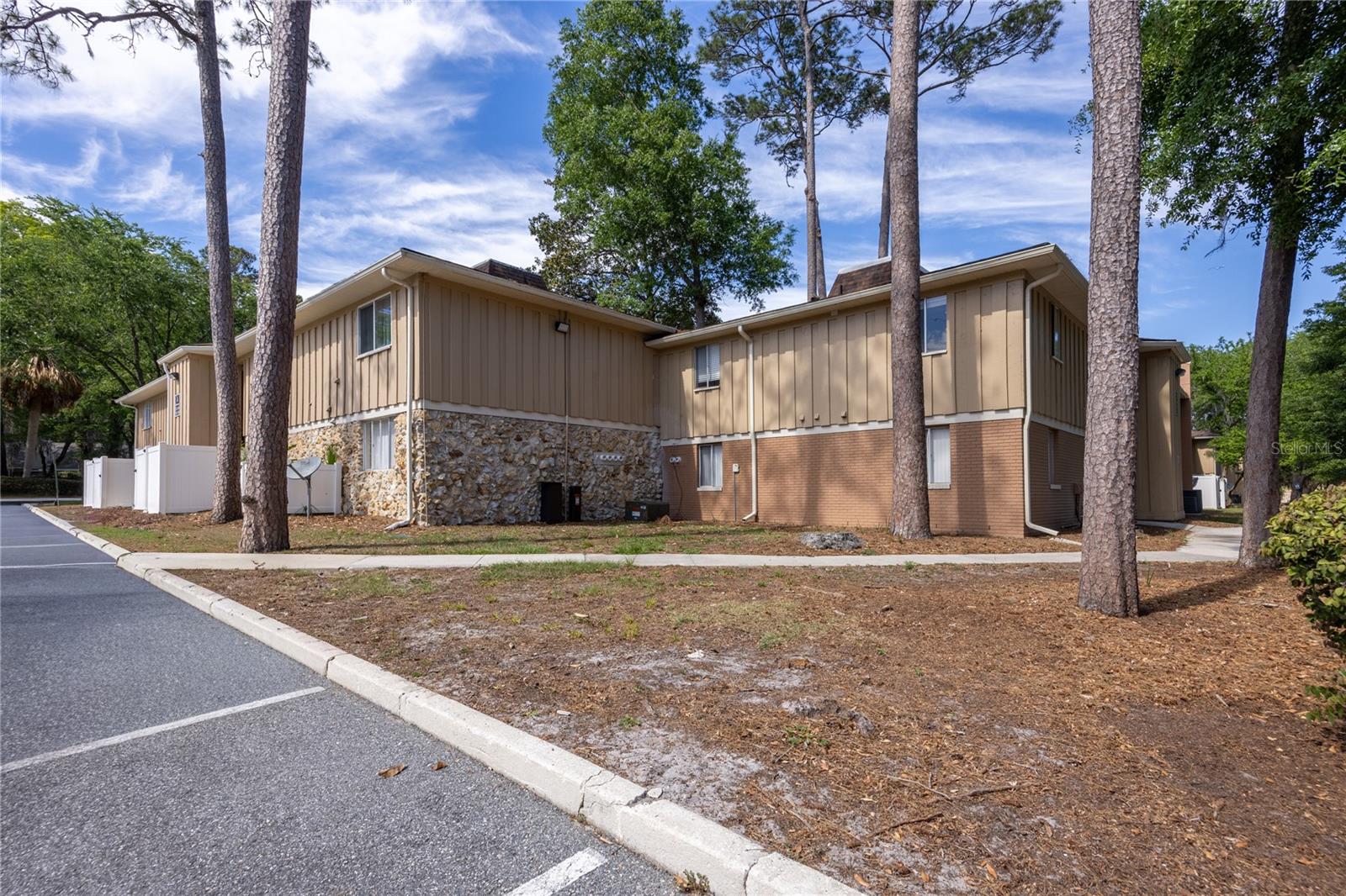 HAWTHORNE RESERVE - Residential