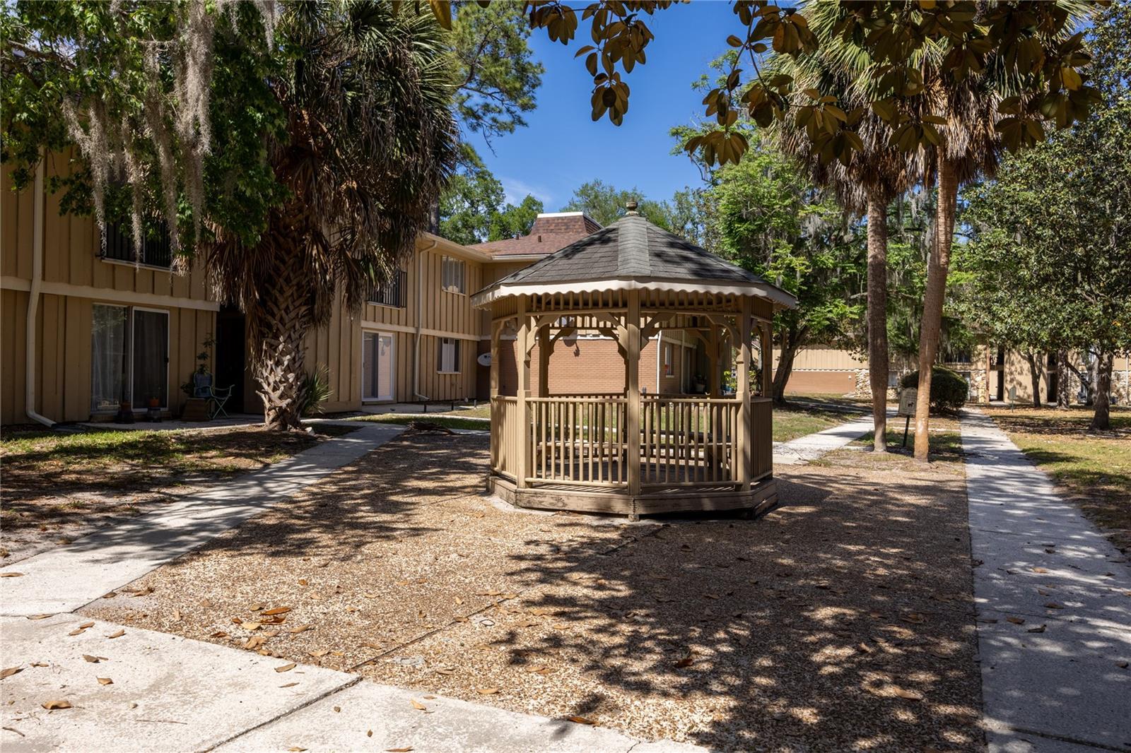 HAWTHORNE RESERVE - Residential
