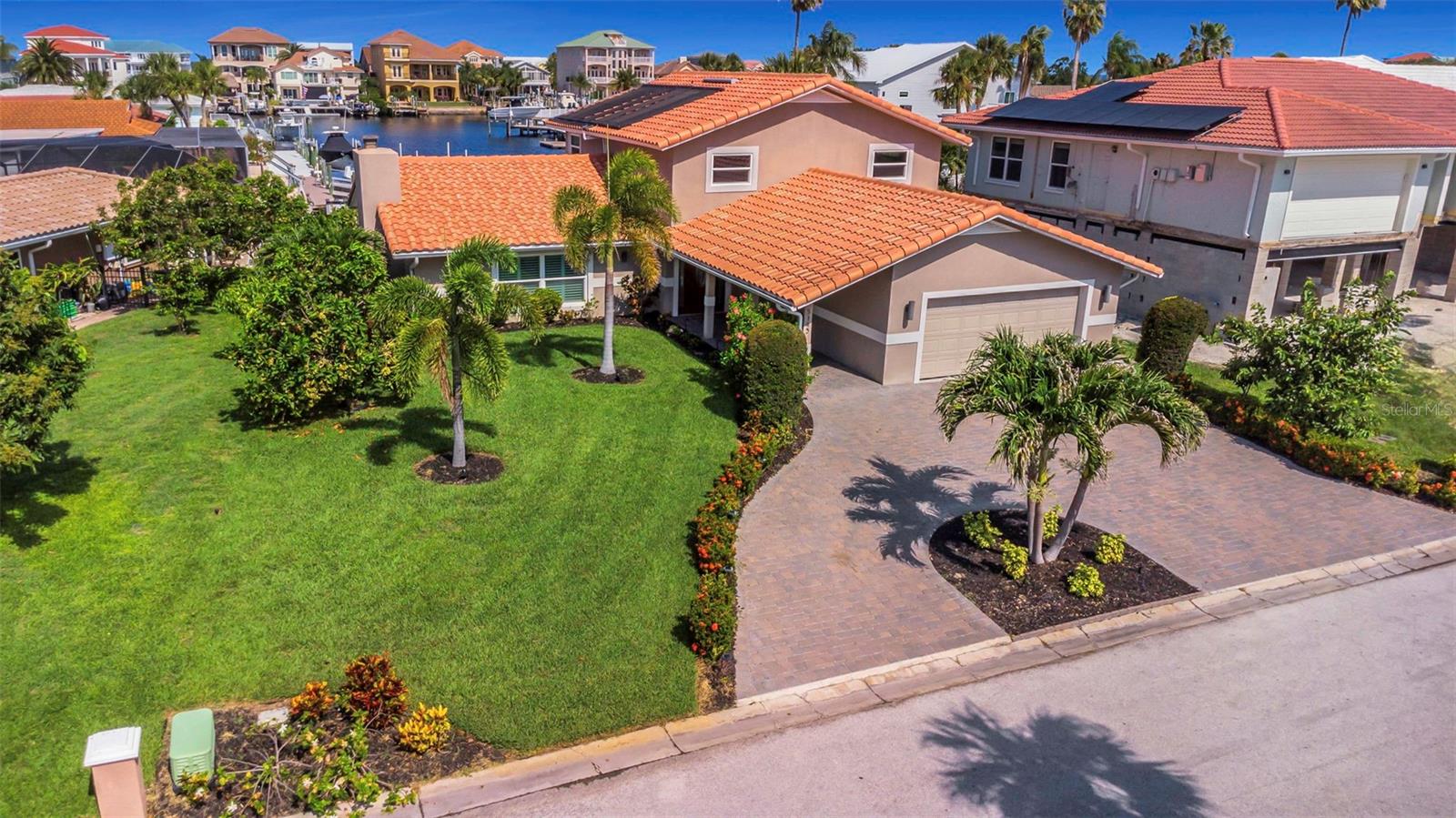 FLOR A MAR - Residential