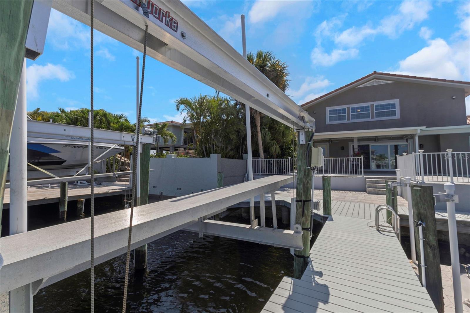 FLOR A MAR - Residential