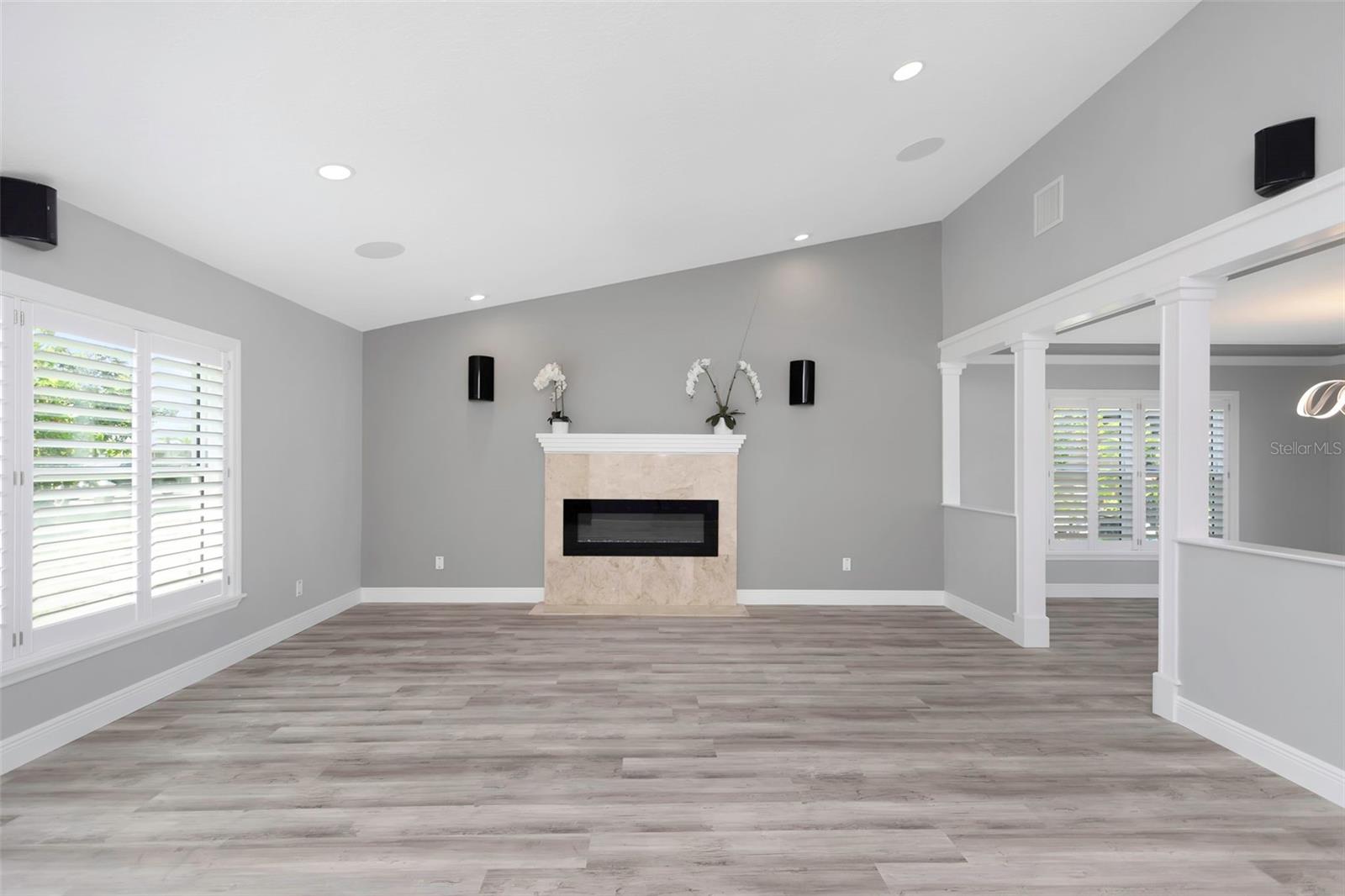 FLOR A MAR - Residential