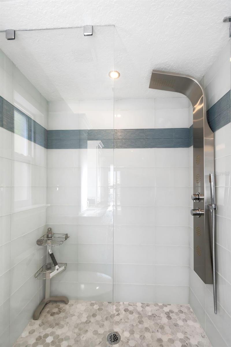 FLOR A MAR - Residential