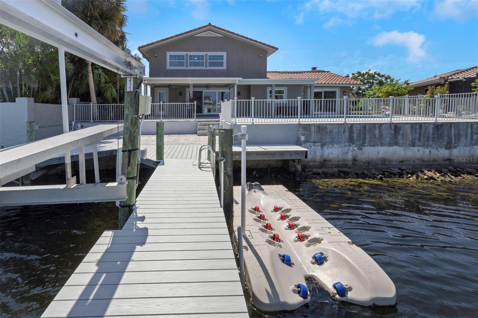 FLOR A MAR - Residential