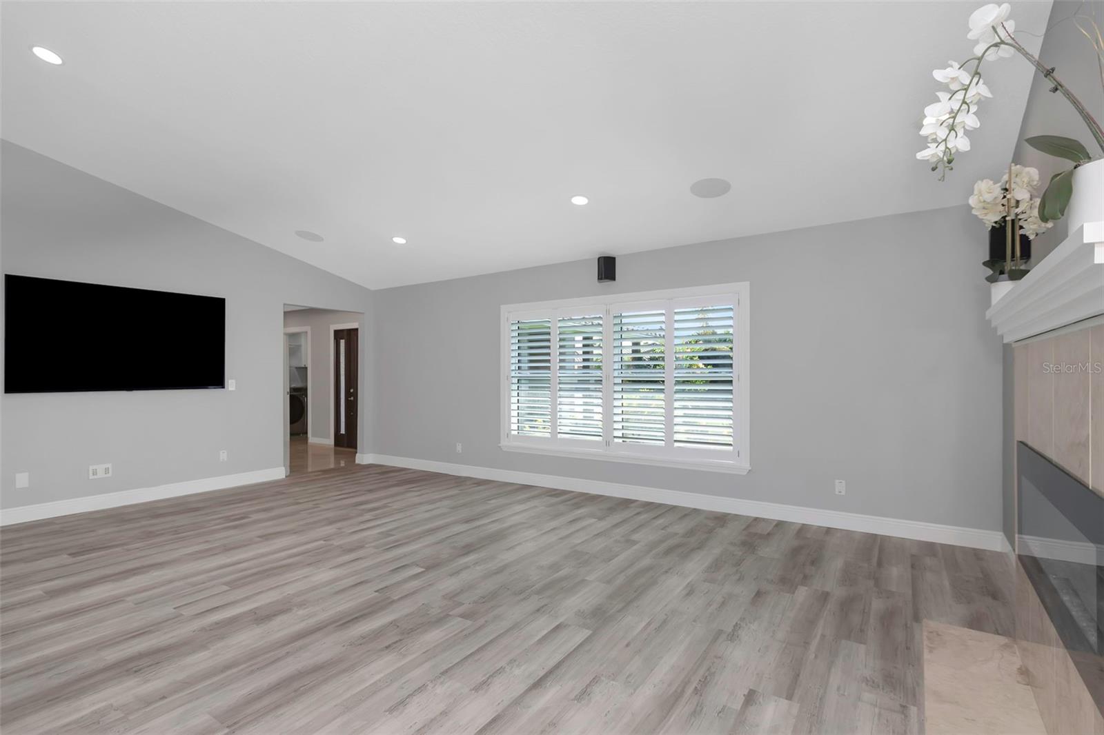 FLOR A MAR - Residential