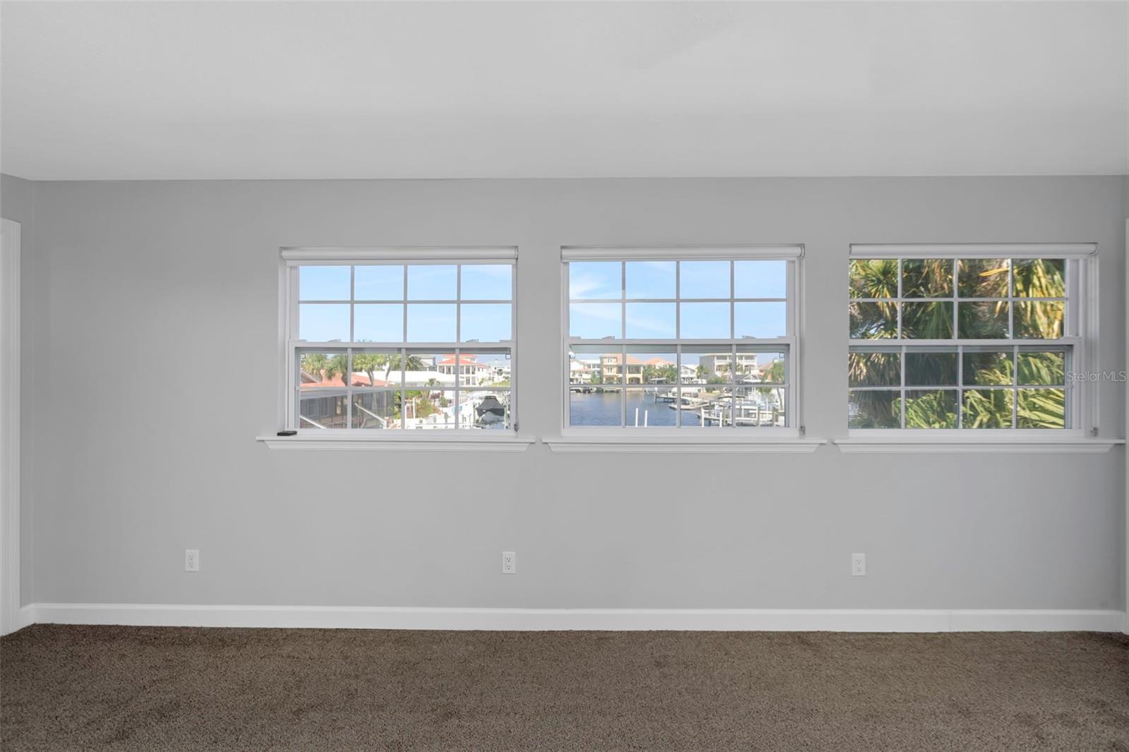 FLOR A MAR - Residential