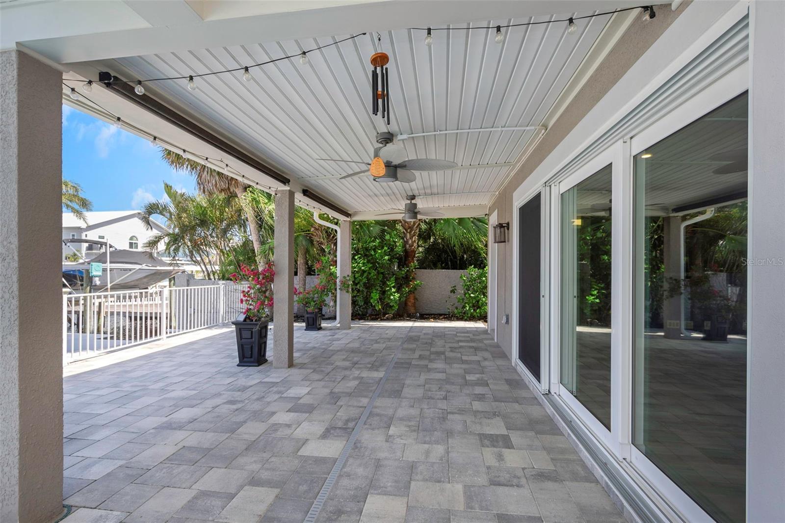 FLOR A MAR - Residential