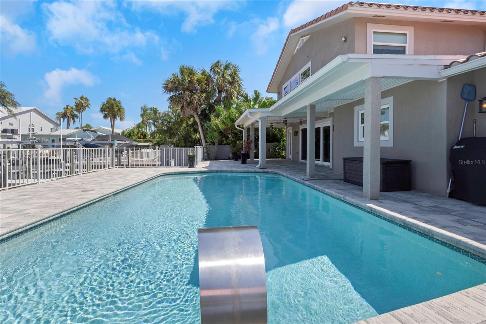 FLOR A MAR - Residential