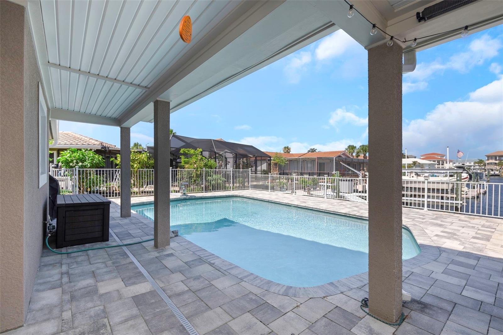 FLOR A MAR - Residential